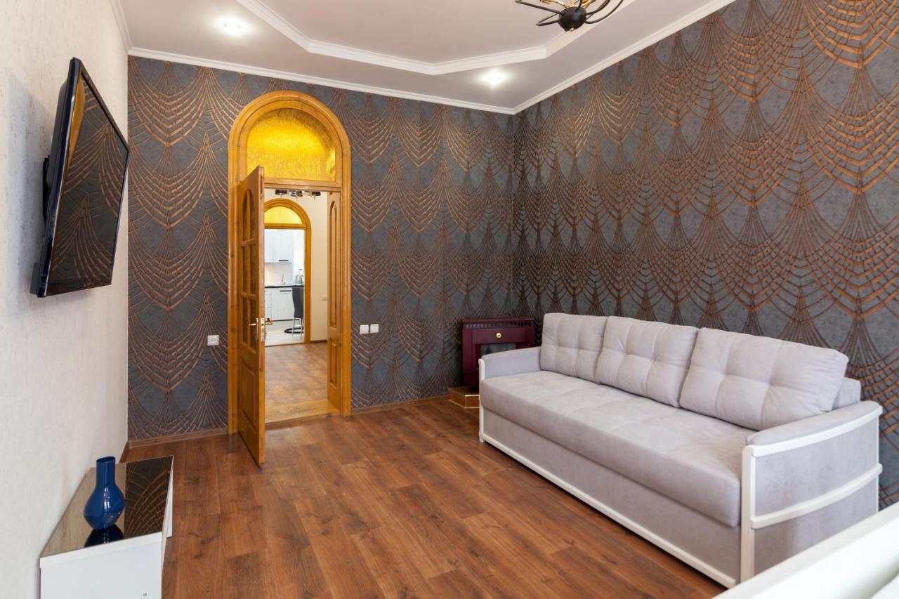 Leogrand Apartments Panteleimona Kulisha 27 리비프 외부 사진