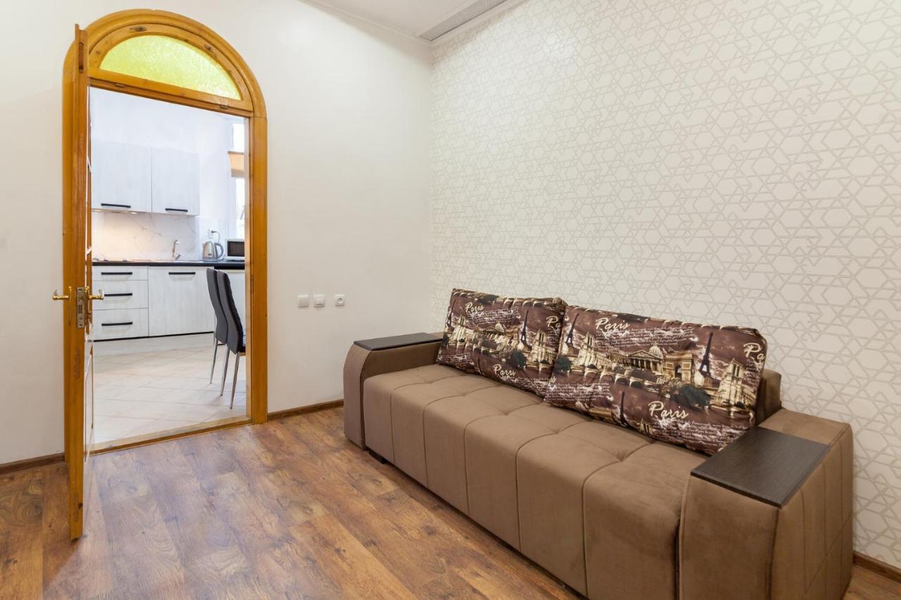 Leogrand Apartments Panteleimona Kulisha 27 리비프 외부 사진
